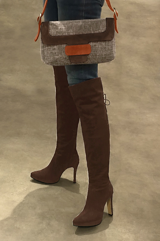 Tan beige, dark brown and terracotta orange women's dress handbag, matching pumps and belts. Worn view - Florence KOOIJMAN